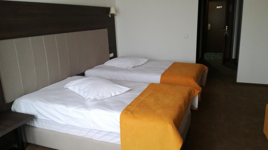 Hotel Europeca Craiova Exterior foto