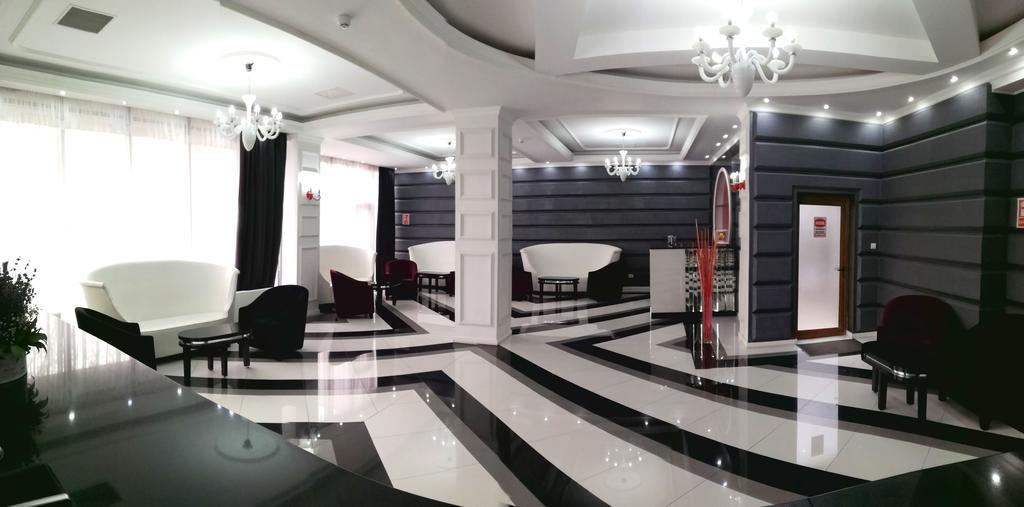 Hotel Europeca Craiova Exterior foto