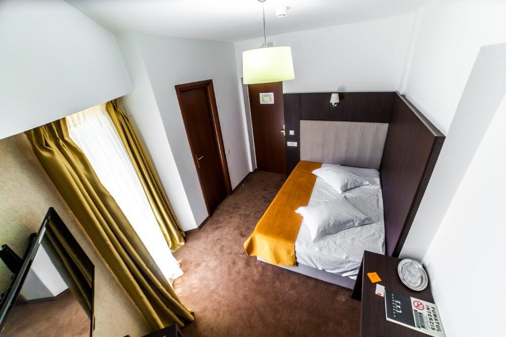 Hotel Europeca Craiova Exterior foto