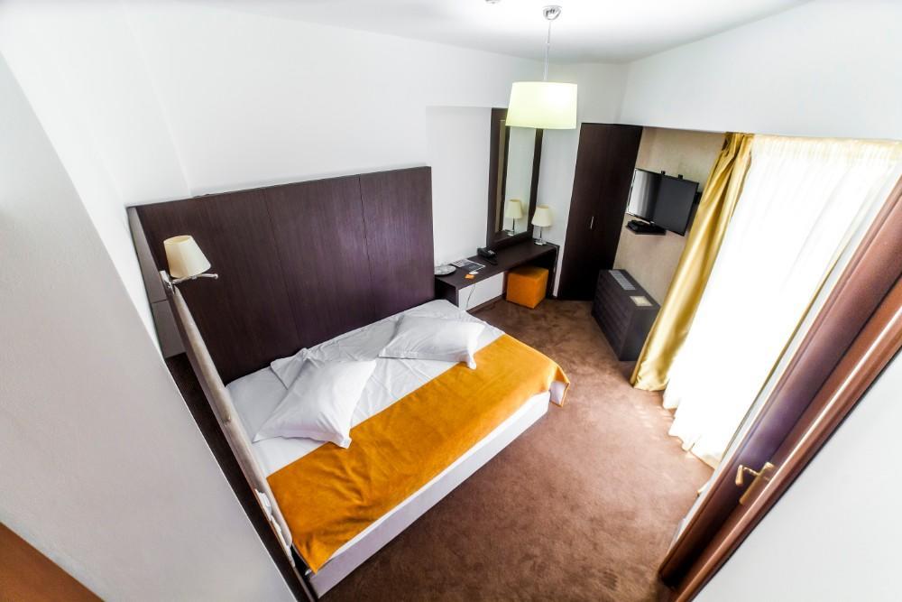 Hotel Europeca Craiova Exterior foto