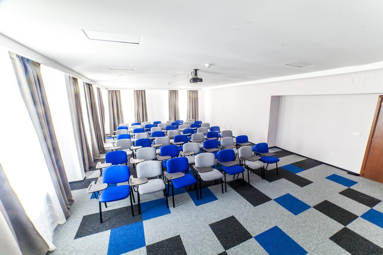 Hotel Europeca Craiova Exterior foto