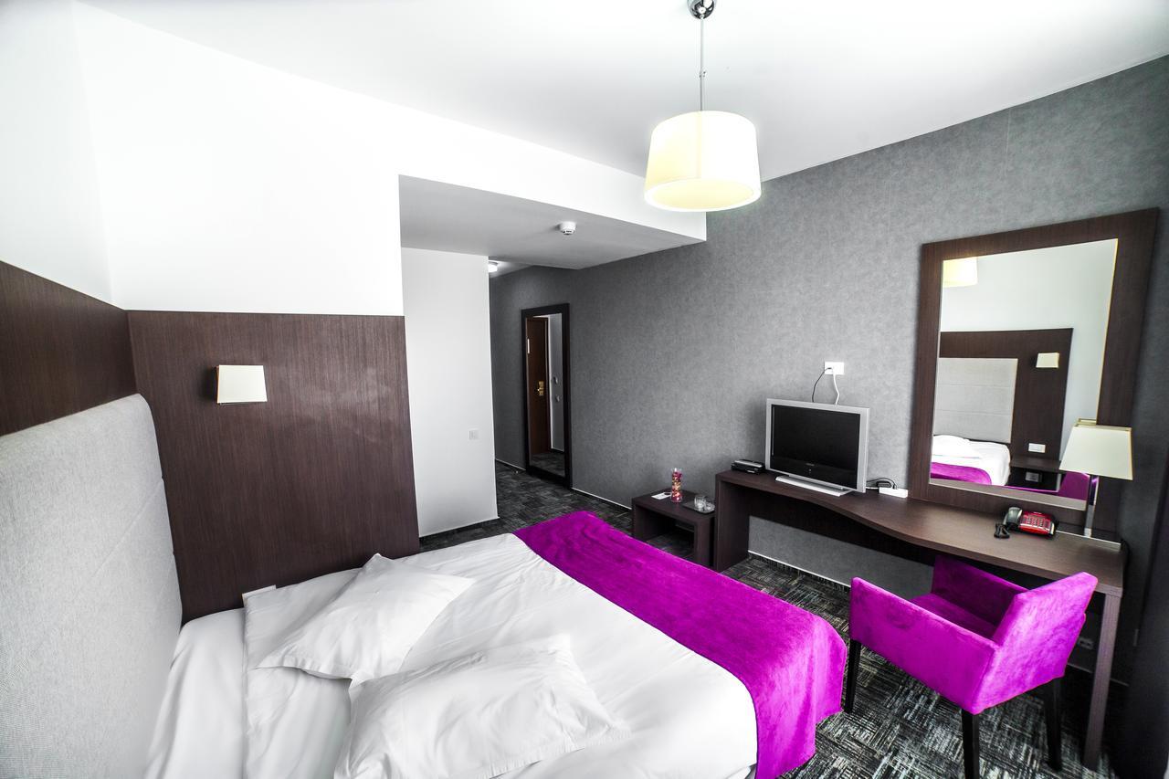 Hotel Europeca Craiova Exterior foto