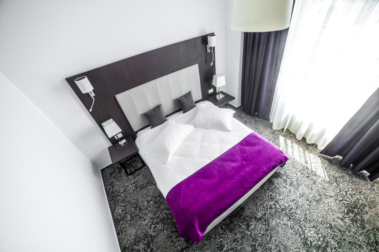 Hotel Europeca Craiova Exterior foto