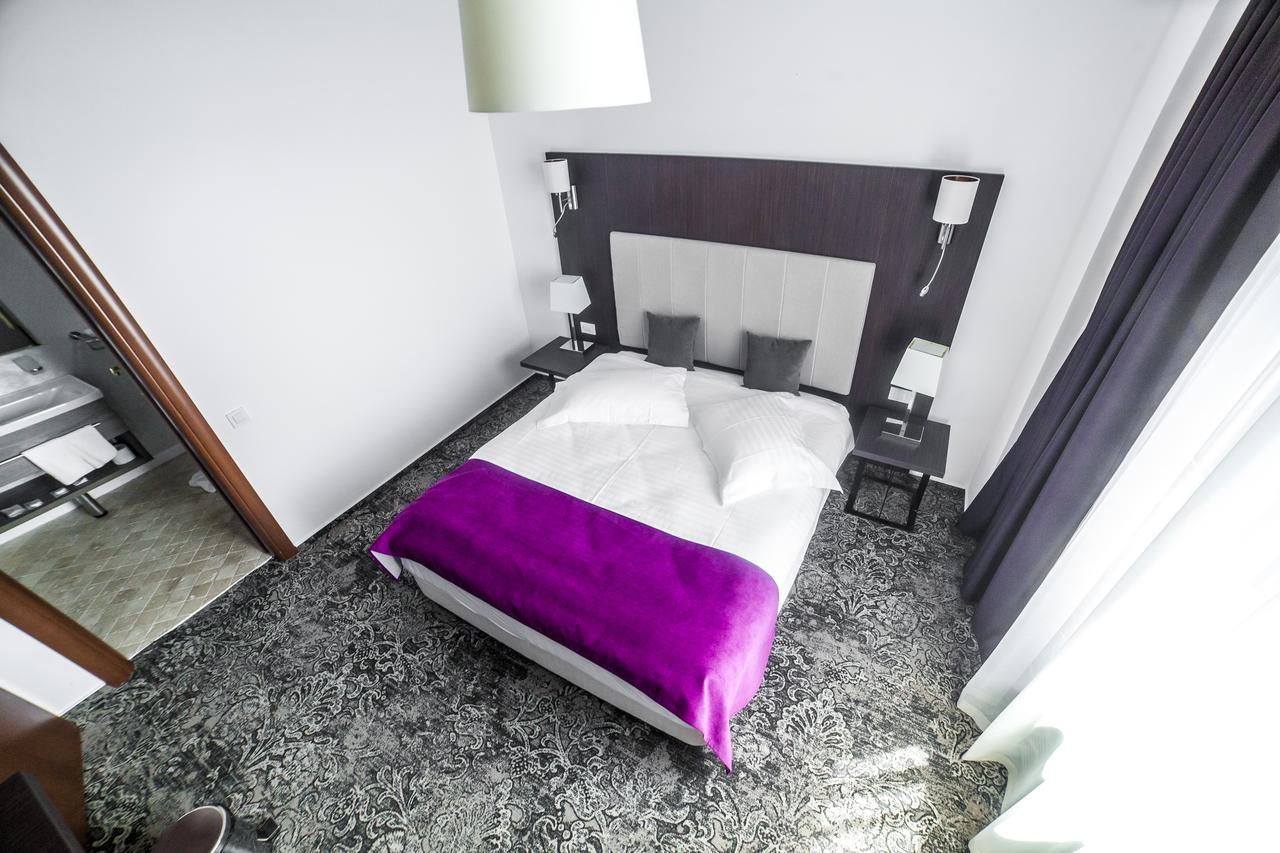 Hotel Europeca Craiova Exterior foto