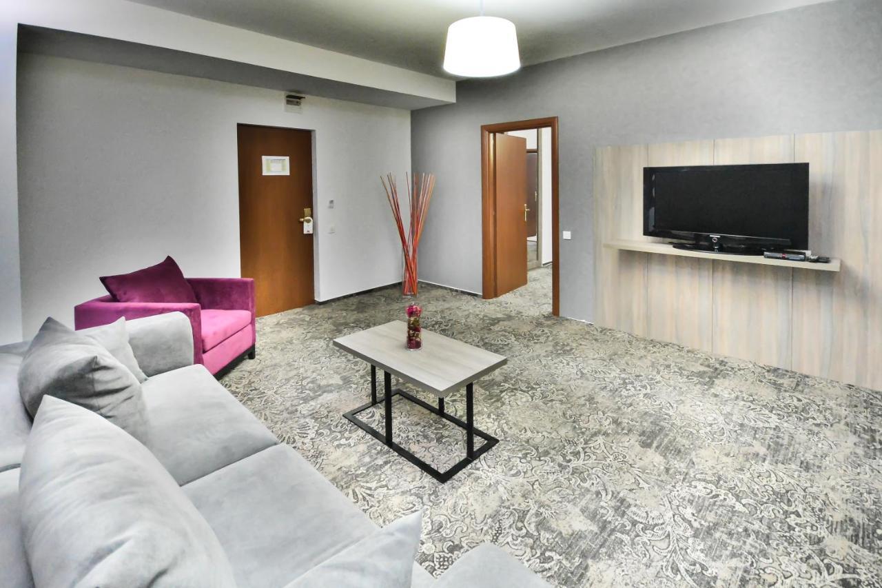 Hotel Europeca Craiova Exterior foto