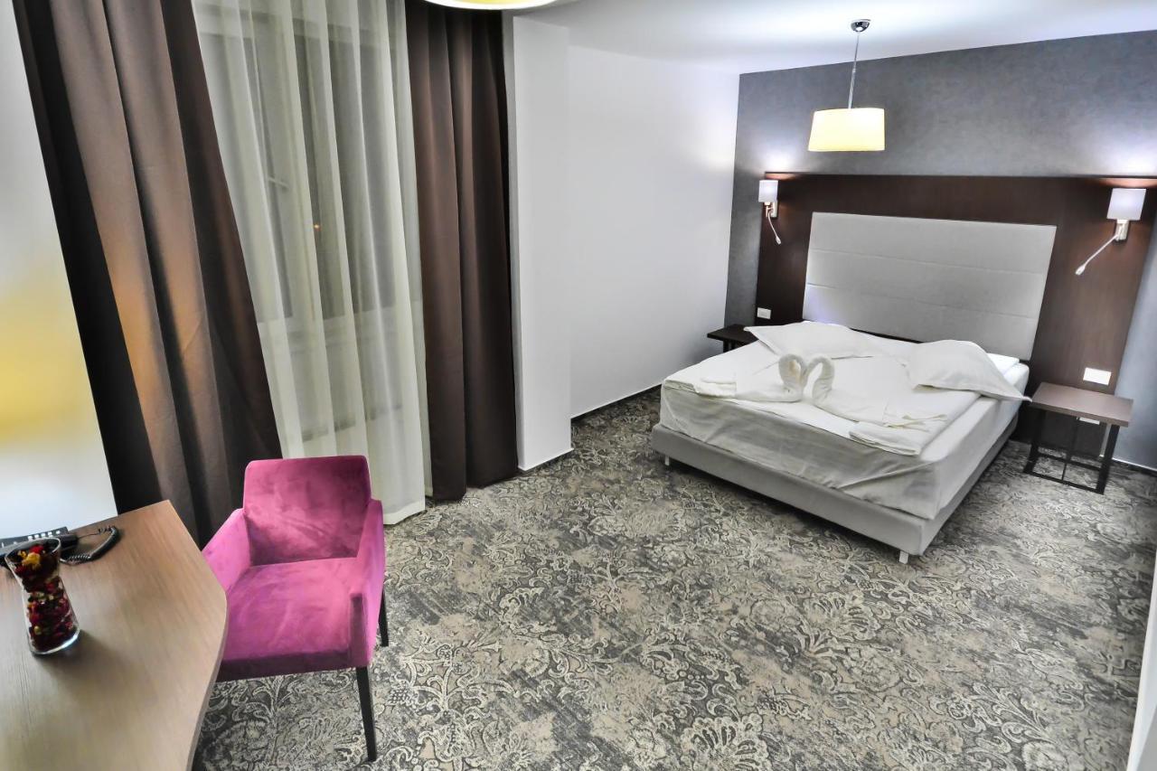 Hotel Europeca Craiova Exterior foto