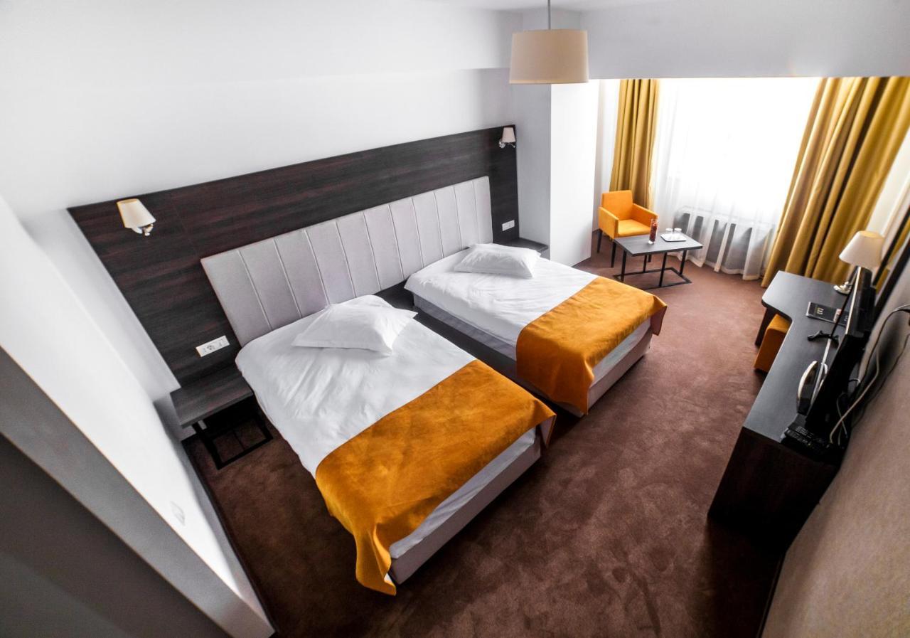 Hotel Europeca Craiova Exterior foto